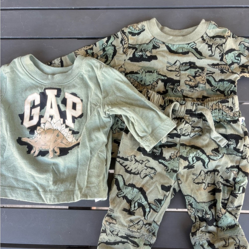 GAP Green Dinosaur Print Baby Set